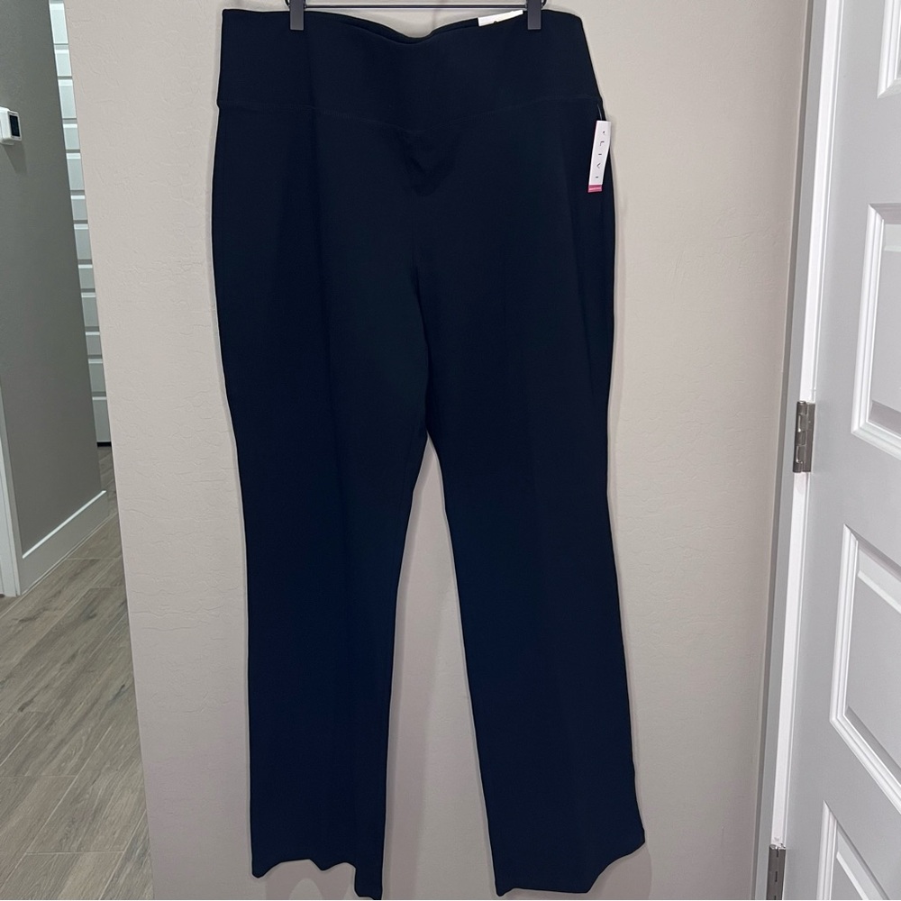 Livi Active Black Pull-On Straight Leg Knit Pants